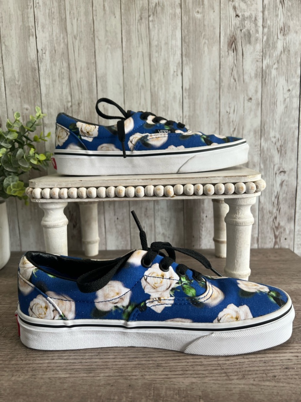 Vans Blue Romantic Floral Blue Lapis Sneakers Lace Up Unisex M5.5, W7 - Picture 4 of 7
